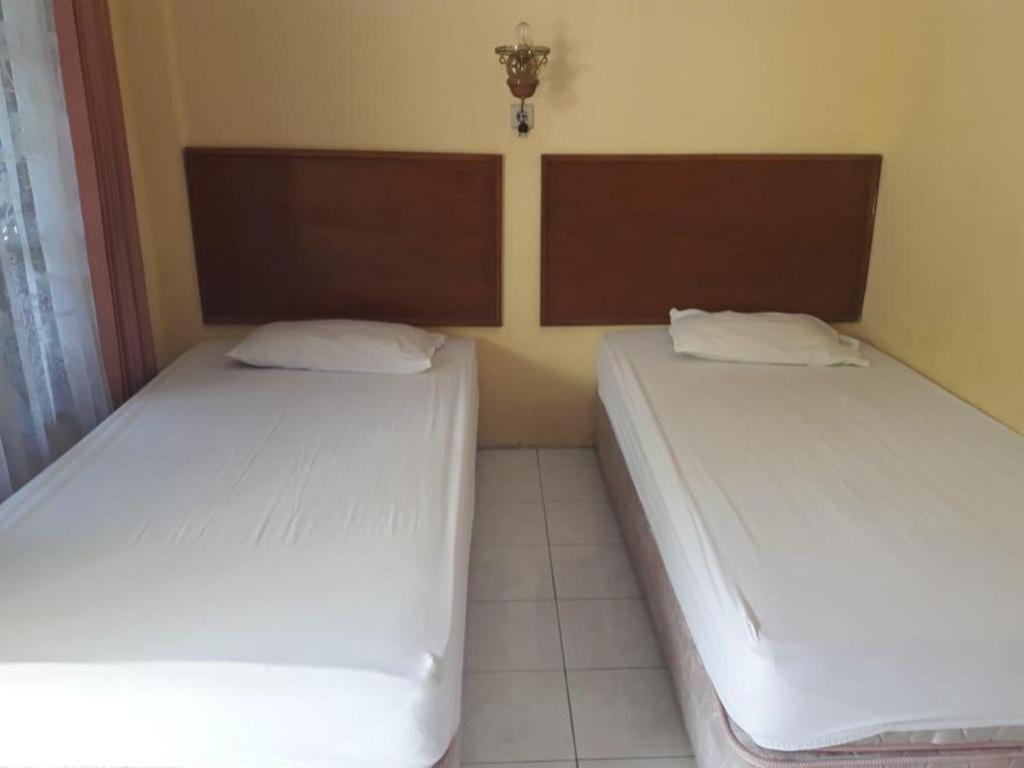 Hotel Puri Ageng Jogjakarta Buitenkant foto